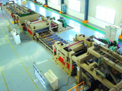 Китай Линия машина автоматической катушки обрабатыванная изделие на определенную длину горячекатаной алюминиевой катушки разрезая продается