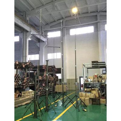 China palo telescópico neumático de los 6m con el soporte del trípode para el equipo del relámpago en venta
