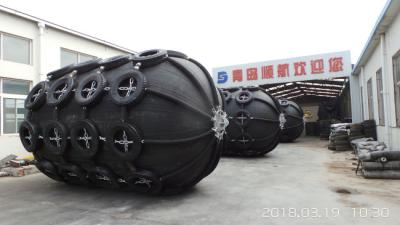 China Ship Berthing Pneumatic Rubber Fenders Yokohama 80kpa Boat Net Type for sale