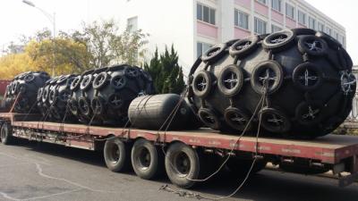 Chine Protection en caoutchouc pneumatique Marine Fenders de dock de bateau d'amortisseur de Quay à vendre