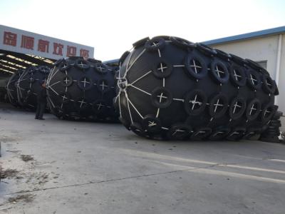 China Effective Pneumatic Rubber Fender For Boat Safety 5-10 Layer à venda