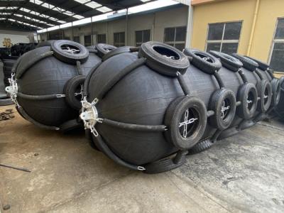 China Os acessórios galvanizados enviam o para-choque de borracha 80kpa Yokohama pneumático Marine Fenders à venda