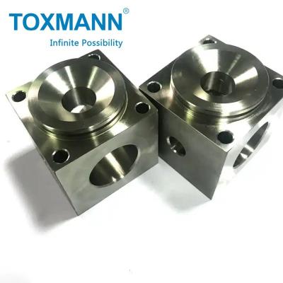 China Aluminum steel CNC turning milling drilling machined service parts à venda