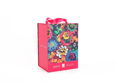 China Greyboard Recycled Cardboard Jewelry Boxes , Magnetic Folding Gift Box With Insert for sale