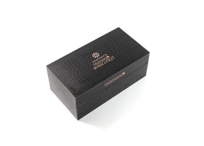 China Lizard Patterned Cosmetic Products Packaging Box Cosmetic Gift Box 2mm Thickness for sale