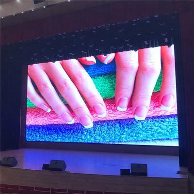 China Pantalla LED fija interior P5 5m m, pantalla publicitaria interior de la pantalla LED de la pared video en venta