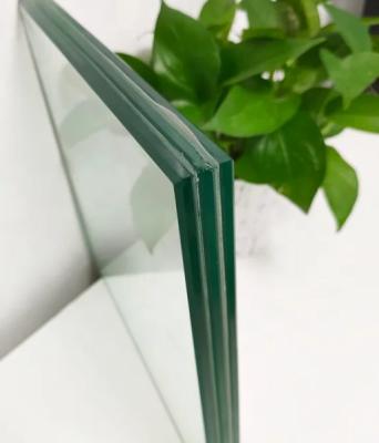 China Good Price Laminated Glass with Edge Polished Tempered Glass Custom Size High Quality Made in China à venda