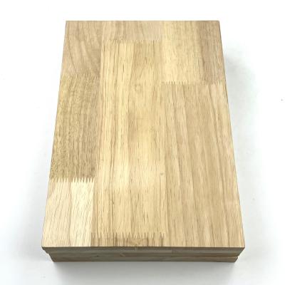 中国 ISO9001 ゴム製木材の家具のための非毒性の頑丈なフィンガー ジョイント ボード 販売のため