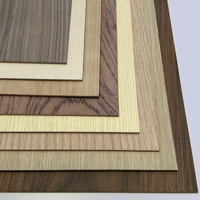 China Furniture Poplar Hardwood Veneer Plywood Mildewproof Durable for sale