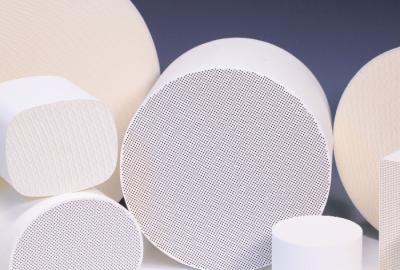 China Cordierite Cellular Ceramic Substrates Round For Catalytic Converters for sale