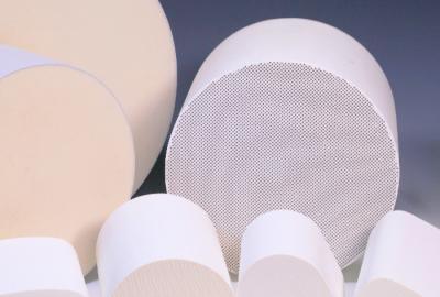 China Custom Ceramic Substrates Honeycomb For Vehicle Exhaust for sale