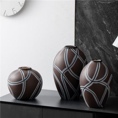 China Minimalist Handmade Art Vase Office Living Room Decor Ceramic Flower Vases For Home Decor for sale
