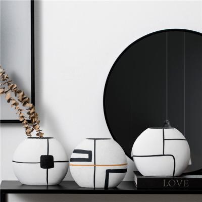 China Moderno projete a decoração redonda nórdica Matte Ceramic Vases For Interior da casa dos ornamento do vaso da sala de visitas à venda