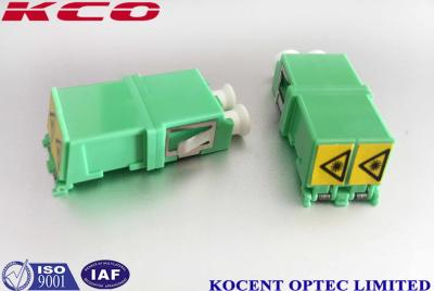 China Obturador auto LC/APC LC/UPC del duplex de fibra óptica del adaptador del solo modo sin el reborde en venta