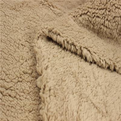 中国 毛布のための古典的な巻き毛の山ポリエステルSherpaの生地16s密度 販売のため