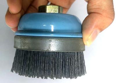 China Cepillo de nylon superficial agradable de la taza del filamento/cepillo de nylon abrasivo con la nuez M10*1.25 en venta