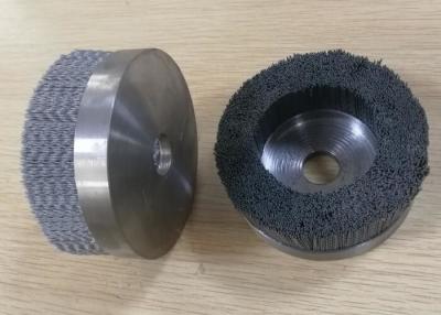 Chine Installation facile de ébavurage abrasive de taille faite sur commande de brosse de disque industriel pour des moules à vendre