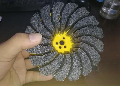 Chine Style de ébavurage de turbine de brosses de commande numérique par ordinateur de disque abrasif de diamant pour les pièces d'auto de ébavurage à vendre