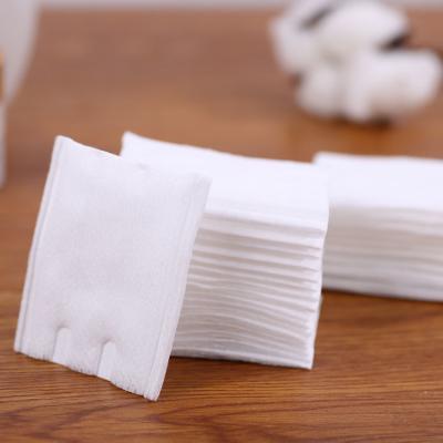 China Lotion Natural Cotton Absorbent Pads Lightweight Breathable Healthy for sale