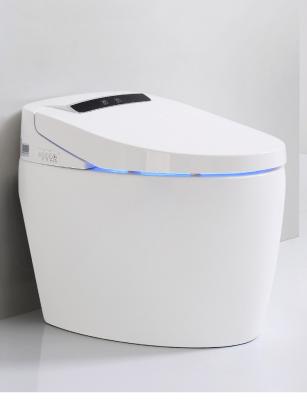 China Toalete esperto moderno caloroso automático da parte do toalete sanitário cerâmico dos mercadorias um à venda
