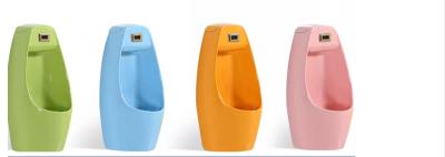 China Multi Color Men Urinal Toilet Bowl 740X390X250mm Ceramic Water Saving for sale