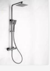 中国 古典的な浴室のシャワー・ヘッドは三角定規の降雨量のシャワーを置く熱い冷水のミキサーを 販売のため