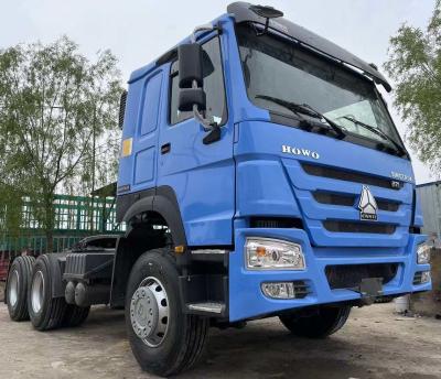 China 2015 hicieron en camión volquete del volquete de Sinotruck Howo de los neumáticos de la cabeza 6*4 10 del tractor de China en venta