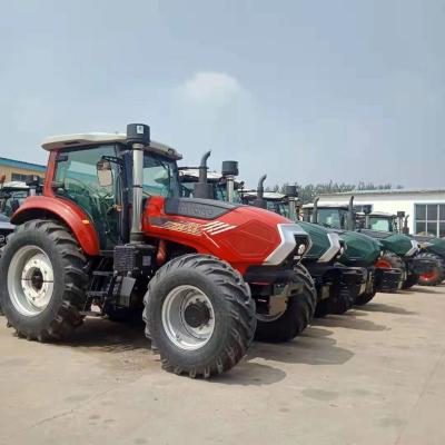 Chine tracteur de marche de ferme de jardin de Lwan de grande machine agricole diesel de puissance de 180HP 4WD le grand affrontent la boîte de tyreransmission à vendre