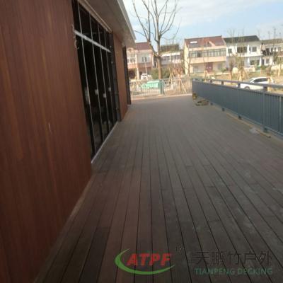 China Panel de pared exterior de bambú sostenible revestimiento personalizado en venta