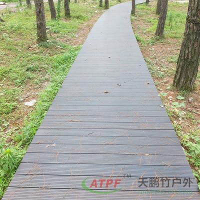 China Pavimento de piso de bambu personalizado para pátio de jardim à venda