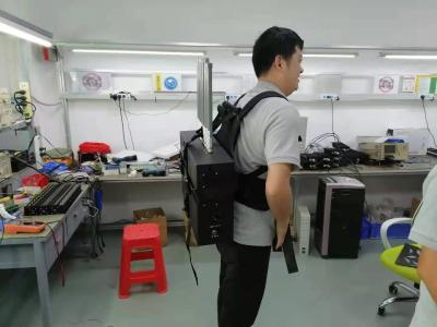 Cina Anti prigione dell'emittente di disturbo del UAV del fuco dello zaino dell'emittente di disturbo militare di GSM WIFI GPS in vendita