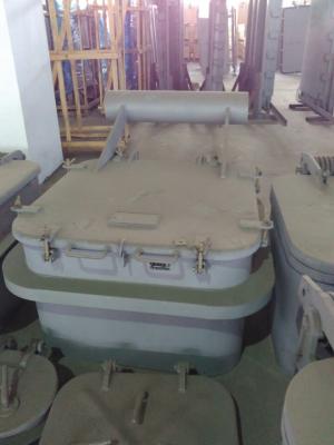 Chine Couverture en acier marine de bateau-citerne de pétrole brut de couverture de trappe d'angles ronds adaptée aux besoins du client à vendre