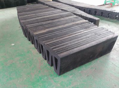 China Marine Rubber W Type Boat Fenders For Tugboats Fender Application for sale