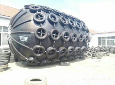 China Yokohama Pneumatic  Marine Inflatable Rubber Fender 4.5 Meters Diameter For Ship Alongside for sale