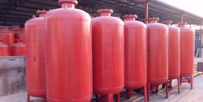 China 1000-50000 da espuma da bexiga de pressão litros do tanque da embarcação, tanque do amortecedor da espuma da luta contra o incêndio à venda