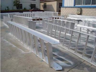 China Aluminum Boarding Ladder Compact Few Shake Marine Telescoping Boarding Ladder for sale