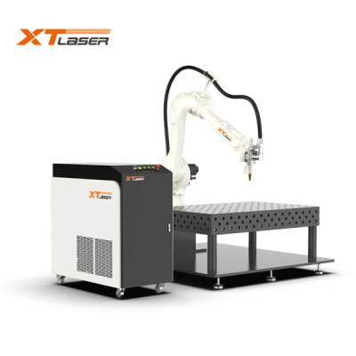 China 1kw Handheld Laser Welding Machine 1500W 2000W With Water Chiller for sale