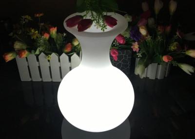 Chine Pots de fleur rechargeables du vase LED à éclairage pour le service de Tableau, changement de 16 couleurs à vendre