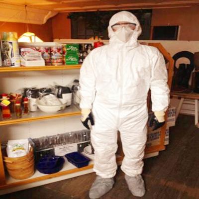 China Non Woven Medical Disposable Coverall Suit Waterproof Mens for sale