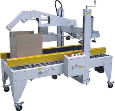 Cina Alta macchina imballatrice del cartone efficace, cambi di formato facili dell'attrezzatura di sigillamento del cartone in vendita