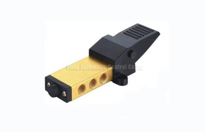 China 0.05Mpa - 0.8MPa  Foot Pedal Valve Two Position Five Way With Space Sleeve Structure for sale