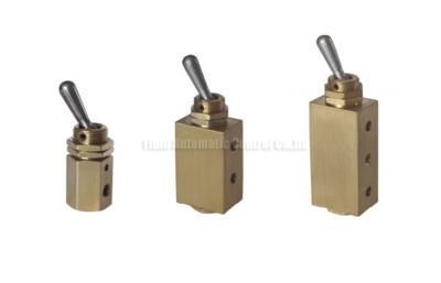 China Válvula purgadora de cinco maneras de la mano de cobre amarillo manual de dos posiciones miniatura del control direccional en venta