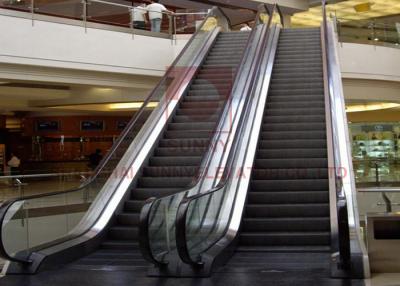 China Las escaleras residenciales de la escalera móvil del centro comercial de VVVF 800m m moderaron el vidrio en venta