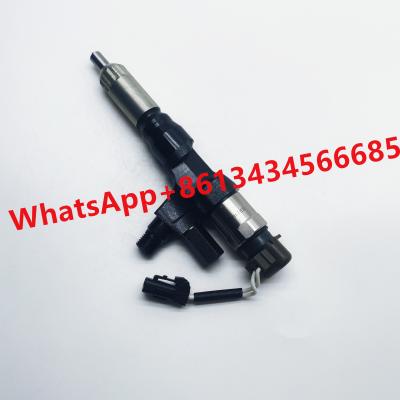 China Excavator HINO J08 095000-6593 Denso Diesel Fuel Injectors for sale