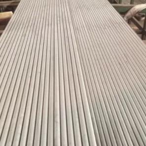 China El tubo de aleta de aluminio de DELLOK 1100 graneó el grueso 0.45m m prensados en venta