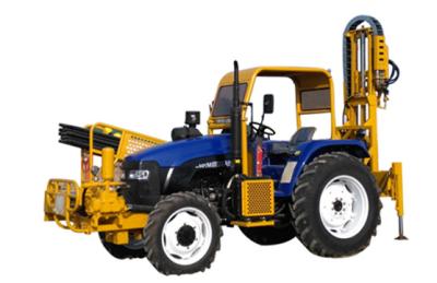 China Treibende volle hydraulische 100M Tractor Mounted Drill Spitzenanlage zu verkaufen