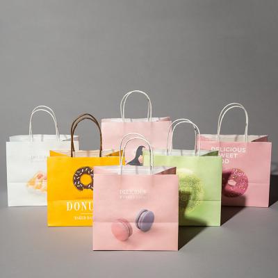 China Portable Pacakging Size28*15*28cm Digital Printed Packaging Bags for Easy Transport for sale