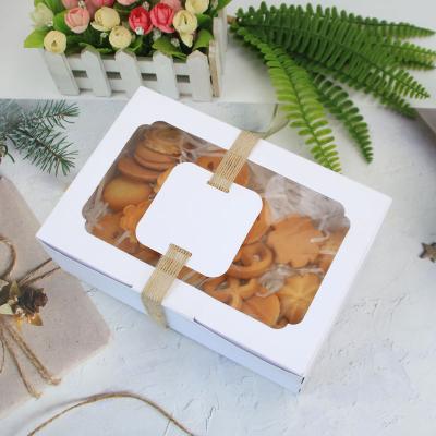 China Open Window Biodegradable Kraft Paper Food Packaging Container 22*15*7cm for sale