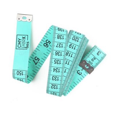 中国 環境に優しい縫うことのための若草色の適用範囲が広いビニールの測定テープ 販売のため