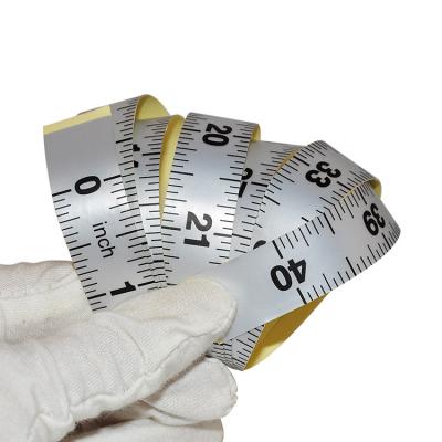 China Cintas métricas autoadhesivas de 40 pulgadas de tamaño ruler de vinilo La cinta de medida definitiva para coser en venta
